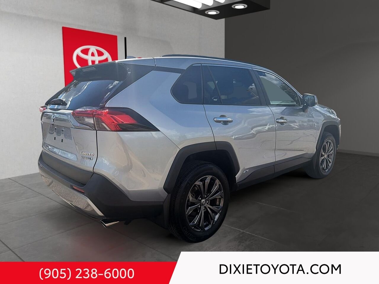 2023 Toyota RAV4 Hybrid Limited AWD / CLEAN CARFAX / HEATED AND VENTILATED SEATS / MOONROOF / ALLOY WHEELS / CARPLAY AND ANDROID AUTO Silver Mississauga - photo #3