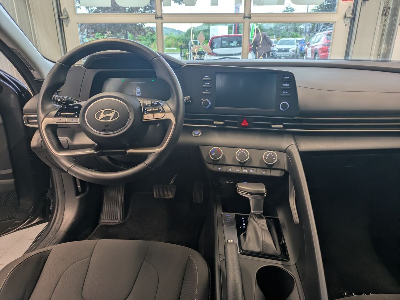 2024 Hyundai Elantra Grey Gatineau - photo #11
