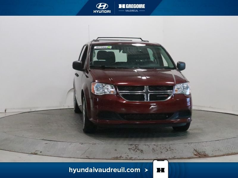 2018 Dodge GR Caravan Red Laval - photo #0