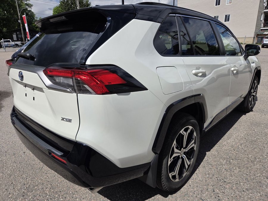 2021 Toyota RAV4 PRIME XSE White