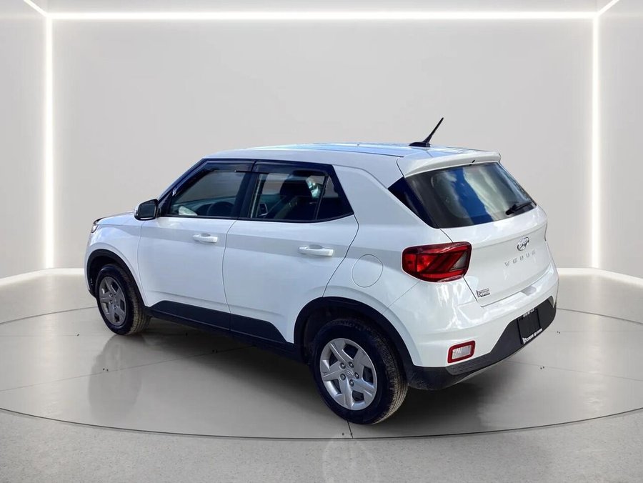 2025 Hyundai Venue Essential IVT White