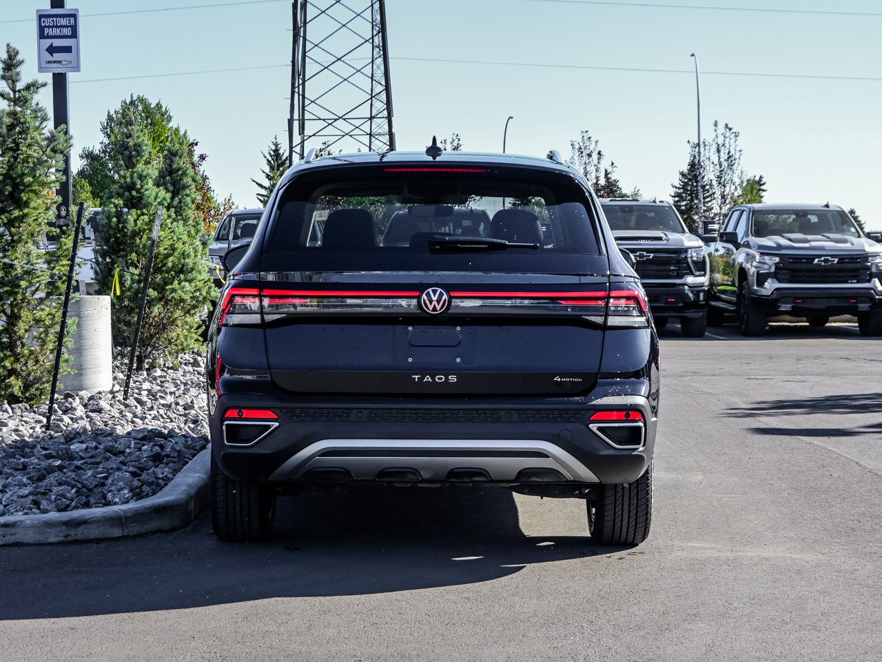 2025 Volkswagen Taos Comfortline 4MOTION Black Sherwood Park - photo #11