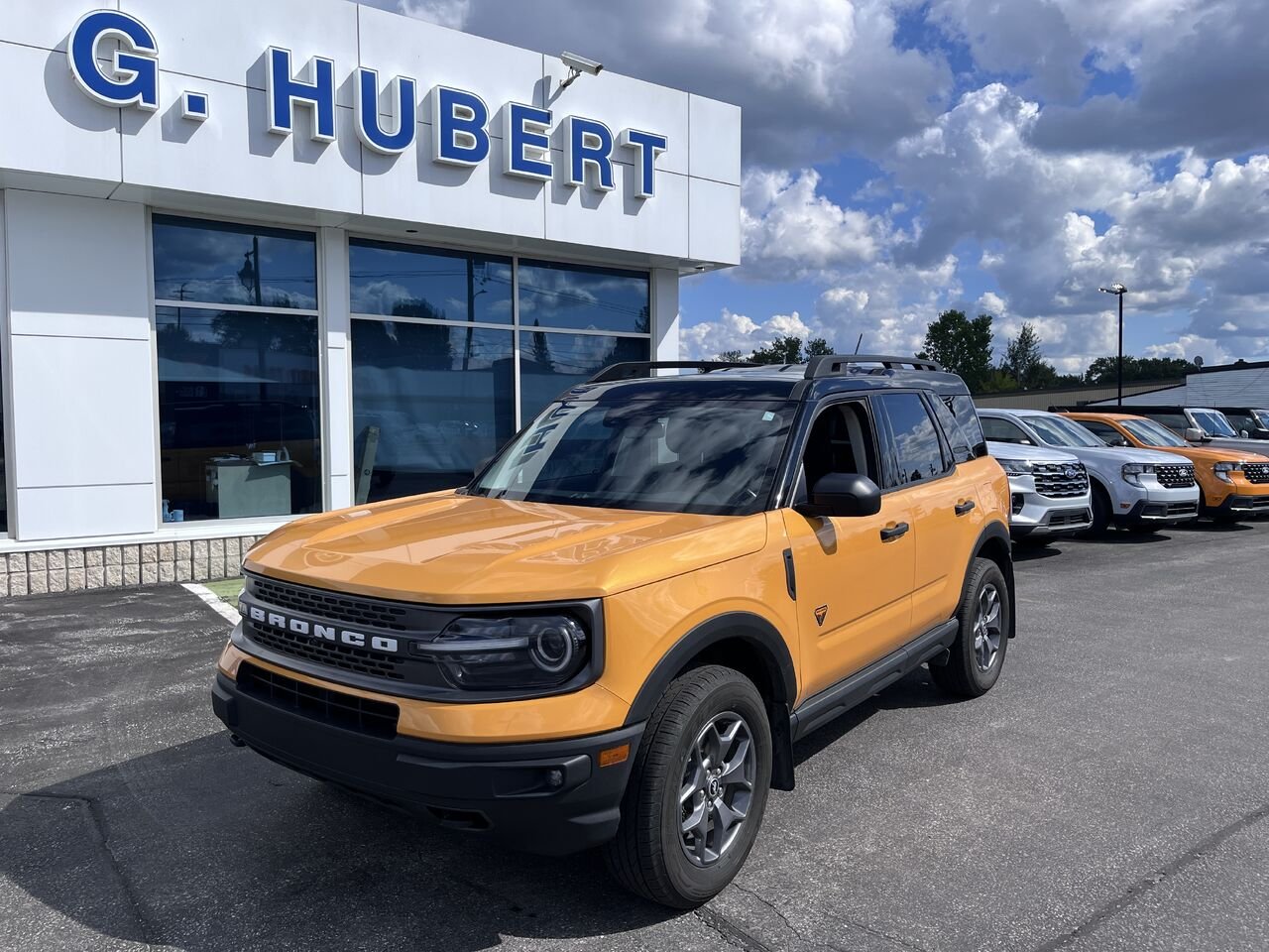 2022 Ford Bronco Sport Cyber Orange Metallic Tri-Coat Mont-Laurier - photo #0