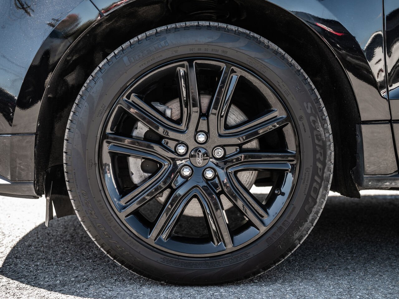 2022 Ford Edge Black Sainte-Julienne - photo #13