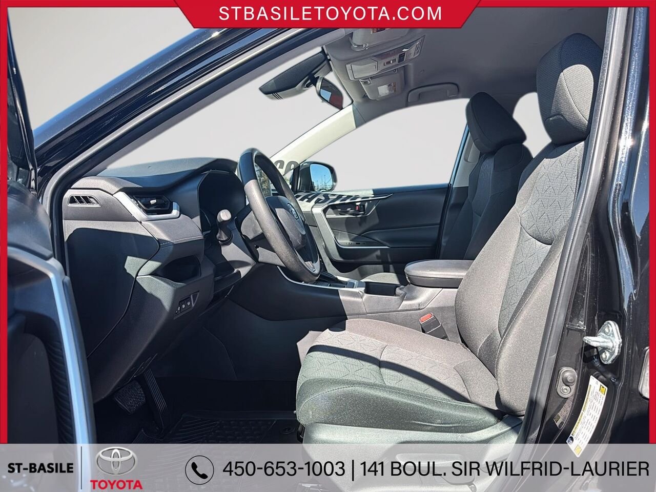 TOYOTA RAV4 2024 Noir minuit métallisé Saint-Basile-le-Grand - photo #11