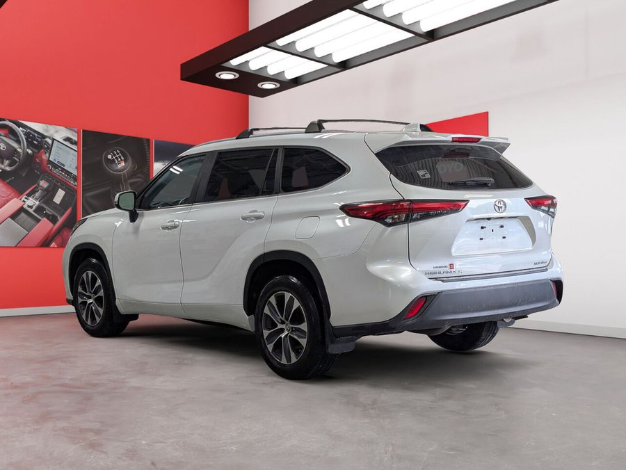 2023 Toyota Highlander 2023 Wind Chill Pearl