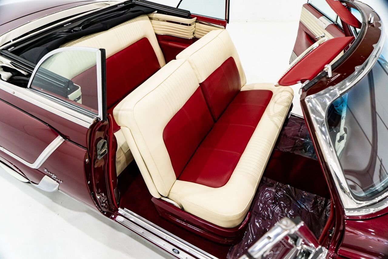 Oldsmobile 98 PRIX EN USD | Convertible Beautifully Presented from complete Restoration 1953 Rouge Montréal - photo #57