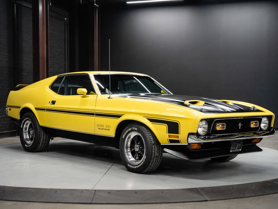 1971 Ford Mustang Mach 1 | Boss 351 Tribute | 351 CI V8 | 4-Speed | High End Restoration Yellow