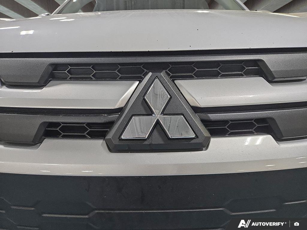 2025 Mitsubishi RVR 2602191A | ES, low kms, nearly new. White Edmonton - photo #8