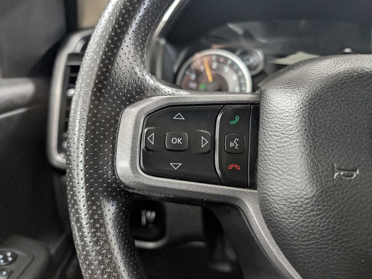 2020 Ram 1500 1C6RRFGG5LN112214 Grey Sherbrooke - photo #13