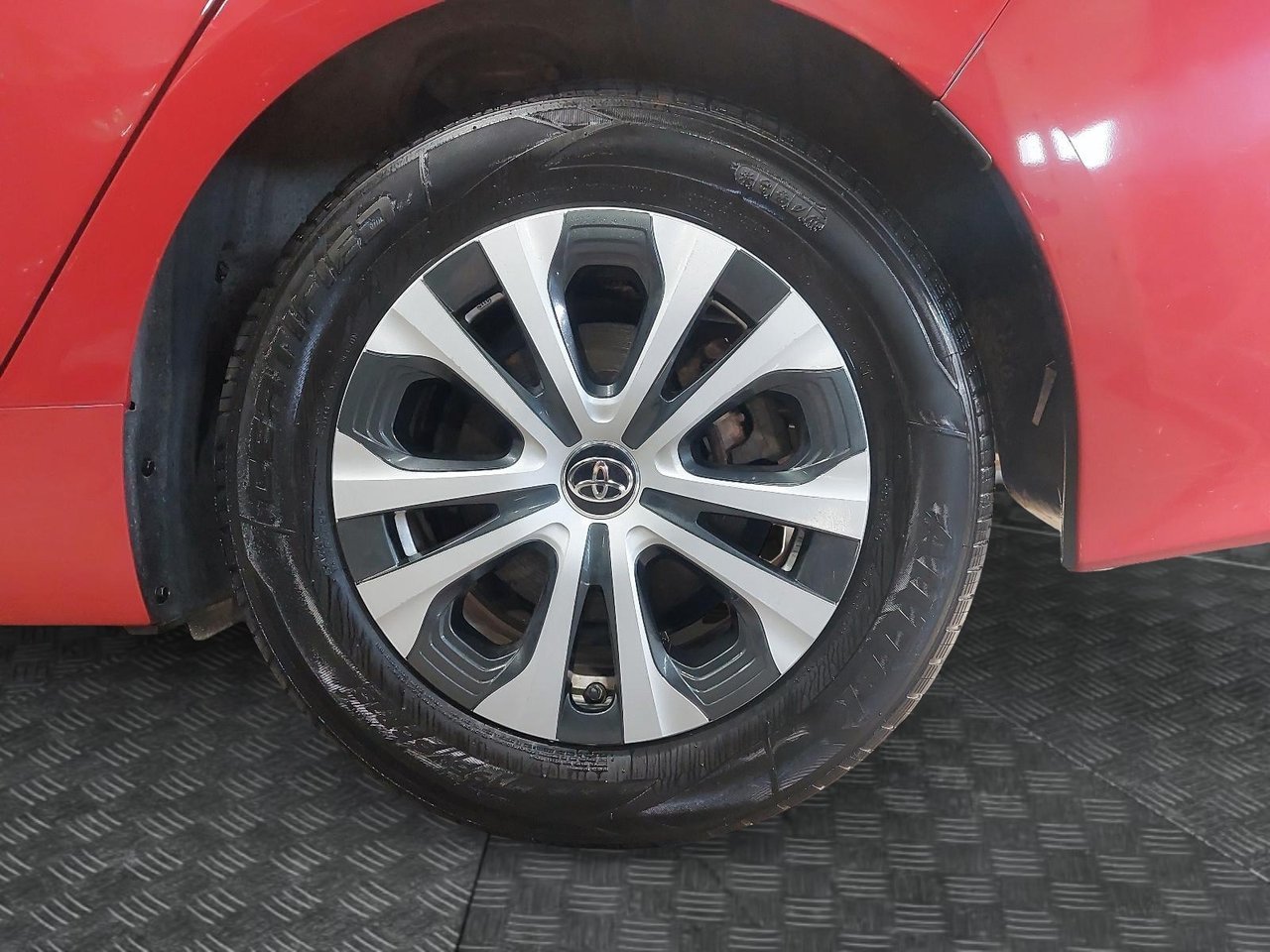 Toyota Prius Prime 2020 Rouge supersonique Baie-Comeau - photo #6
