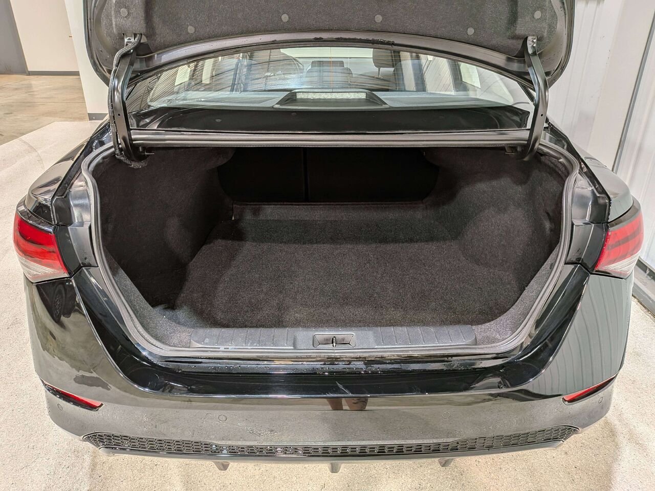 2024 Nissan Sentra S Plus CVT Black Val-David - photo #8
