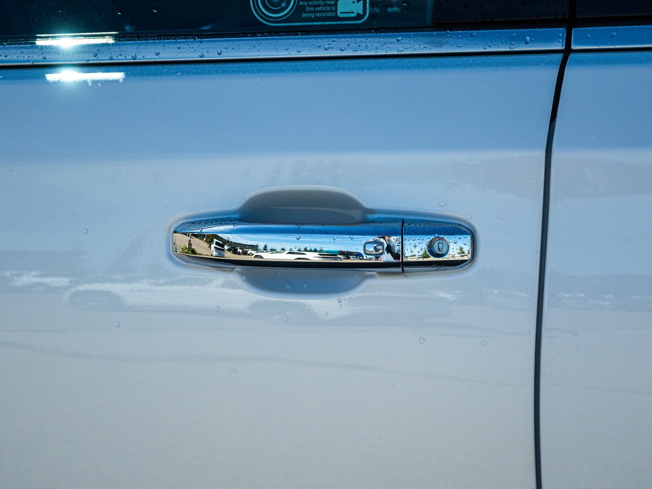 2024 Chevrolet Silverado 1500 4WD Crew Cab 147 High Country White Sherwood Park - photo #8