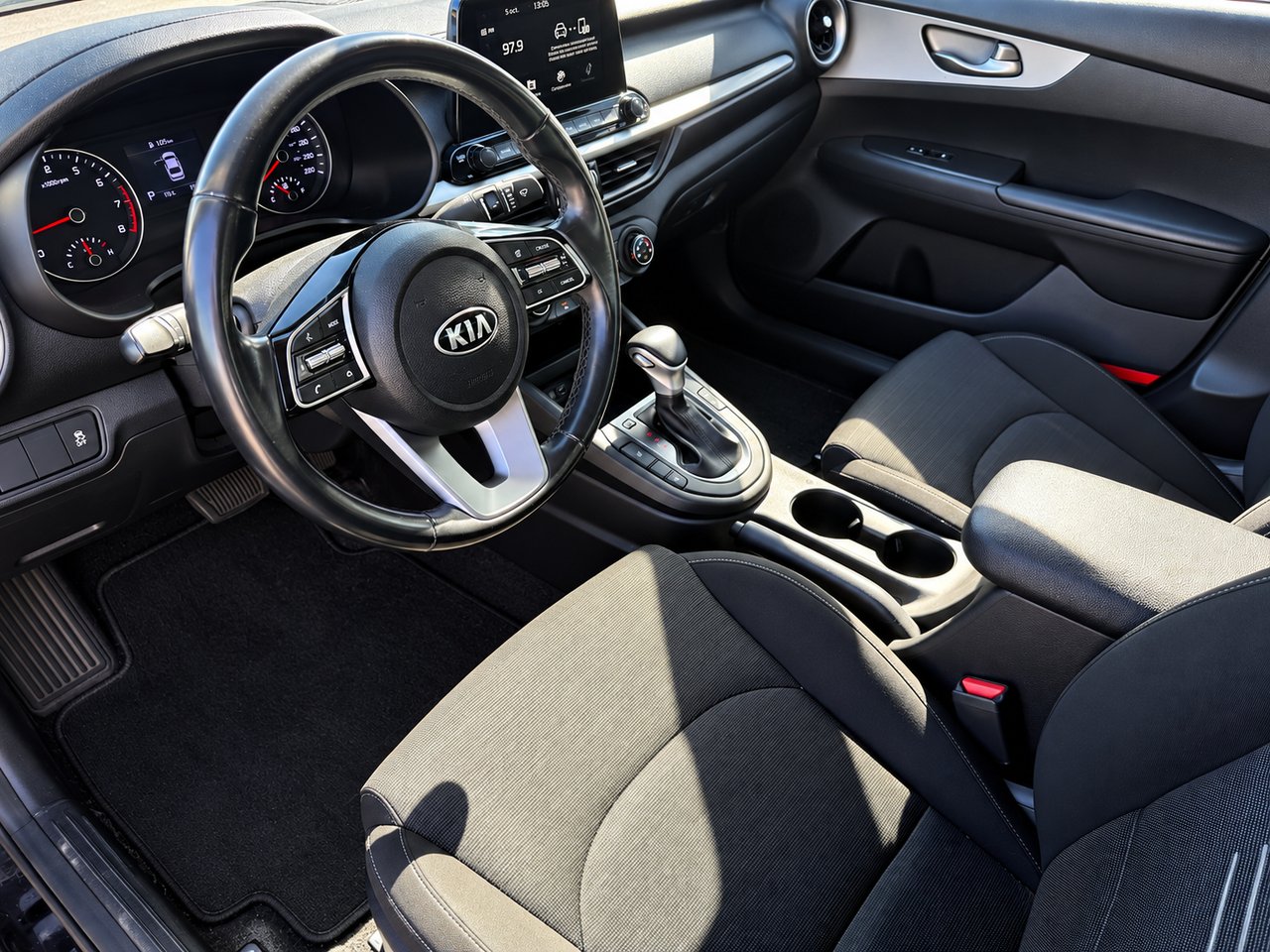 Kia Forte LX 2021 Noir Châteauguay - photo #1