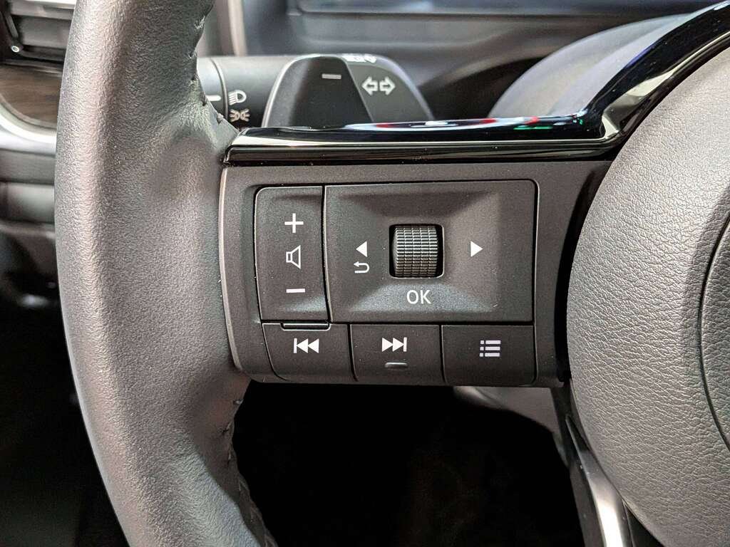 2024 Nissan Rogue AWD Platinum White Val-David - photo #17
