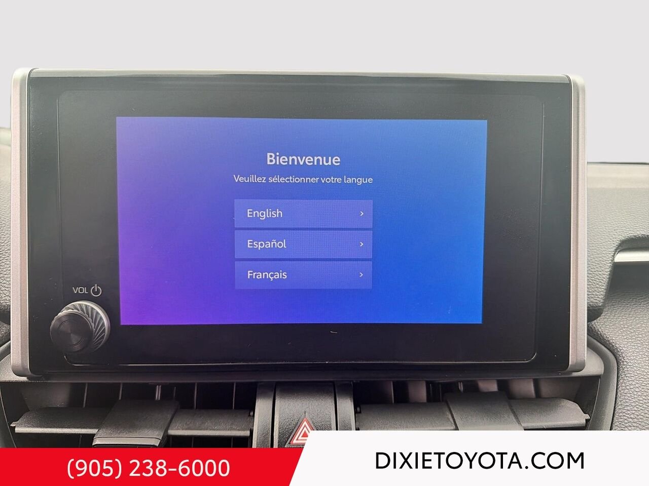 2024 Toyota RAV4 Prime PRIME SE AWD / PLUG-IN HYBRID / HEATED SEATS / MOONROOF / ALLOY WHEELS / CARPLAY AND ANDROID AUTO Silver Mississauga - photo #14