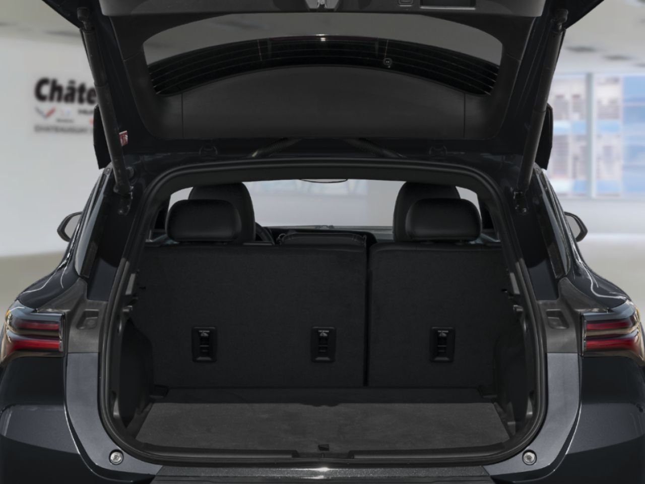 CHEVROLET Equinox EV LT1 4 portes avec PCY 2027 Noir Châteauguay - photo #12
