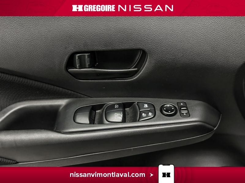 2022 Nissan Kicks White Laval - photo #15