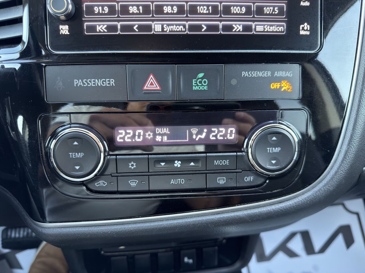 2018 Mitsubishi Outlander Plug-In Hybrid Black Thetford Mines - photo #25