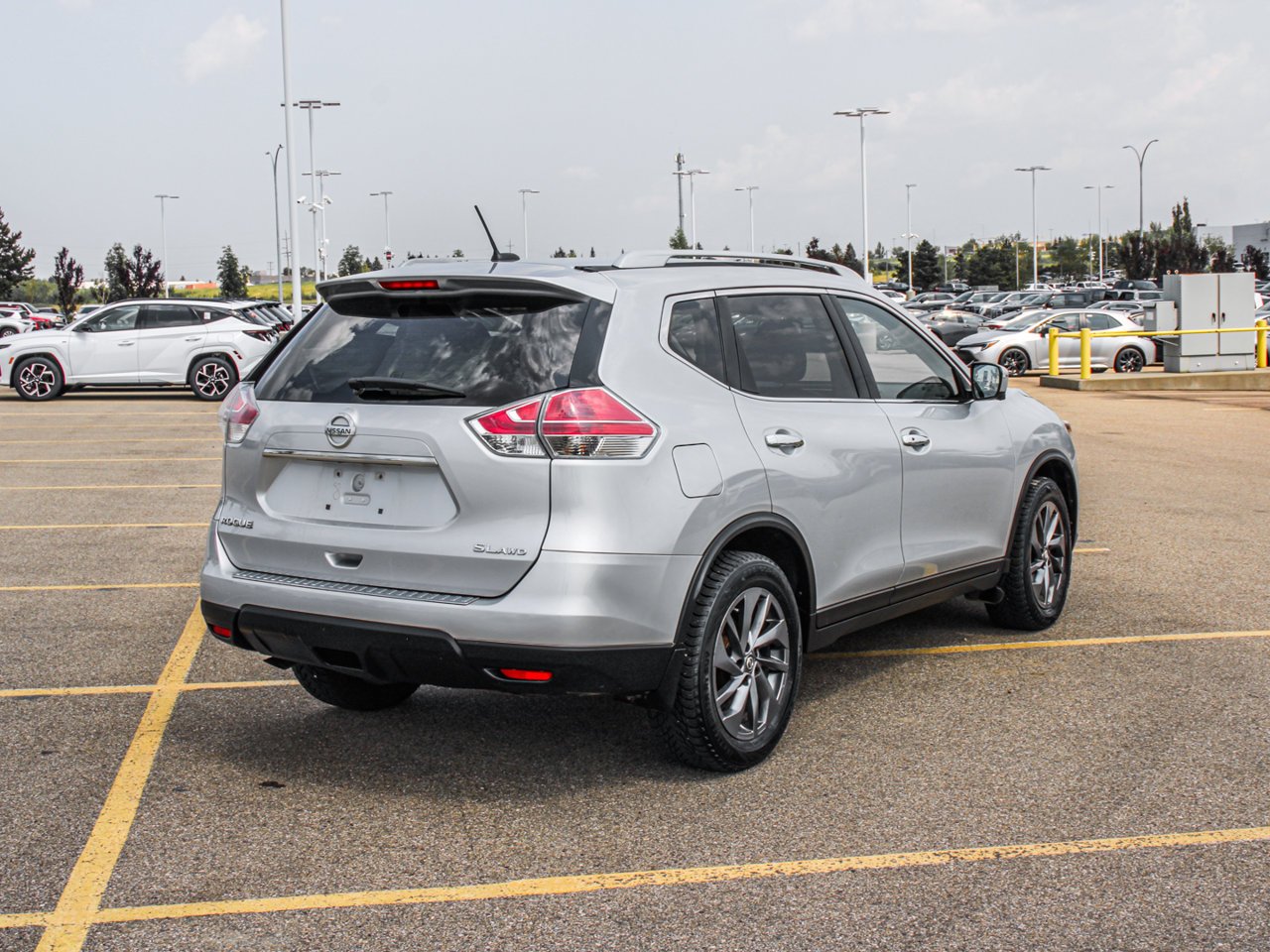 2016 Nissan Rogue AWD 4dr SL Grey Sherwood Park - photo #8