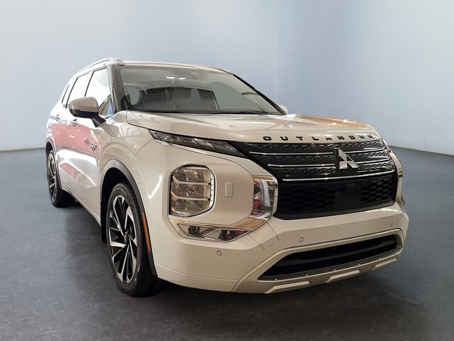 2023 Mitsubishi OUTLANDER PHEV GT S-AWC White