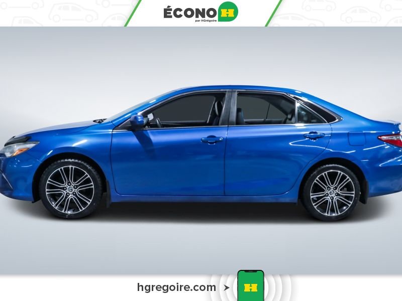 2016 Toyota Camry Blue Blainville - photo #4