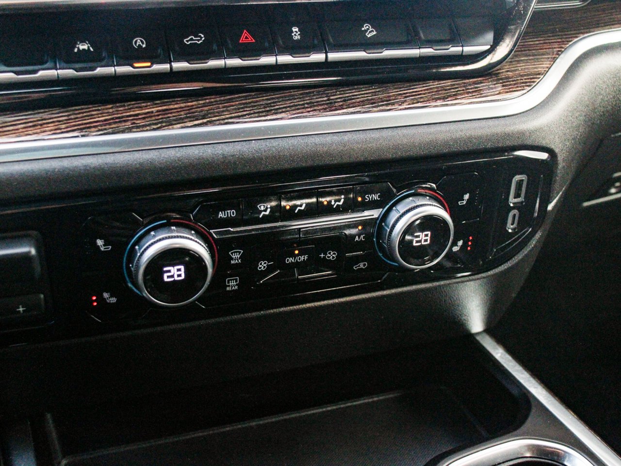 2024 GMC Sierra 1500 4WD Crew Cab 147 Elevation Grey Sherwood Park - photo #25