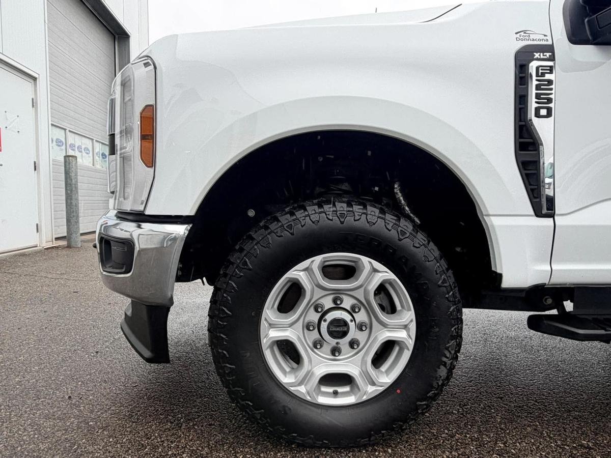 2026 Ford Super Duty F-250 SRW White  - photo #5
