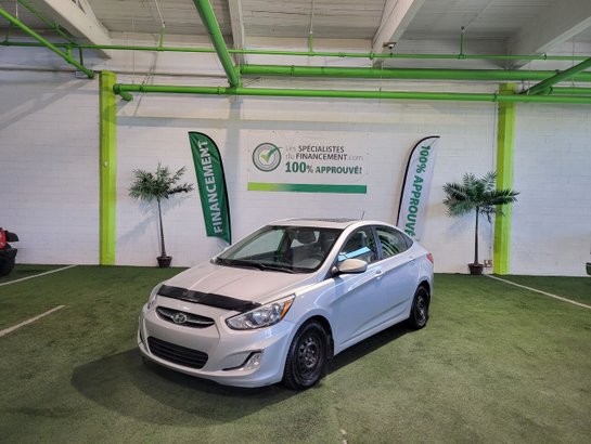 Hyundai Accent Berline 4 portes, boîte automatique SE 2015 Gris
