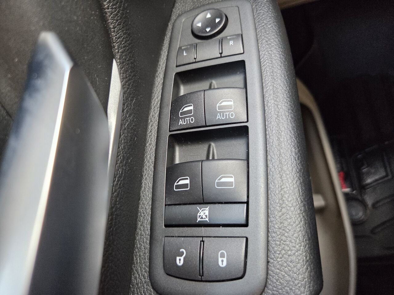 2021 RAM 1500 BIGHORN Green Mont-Laurier - photo #15