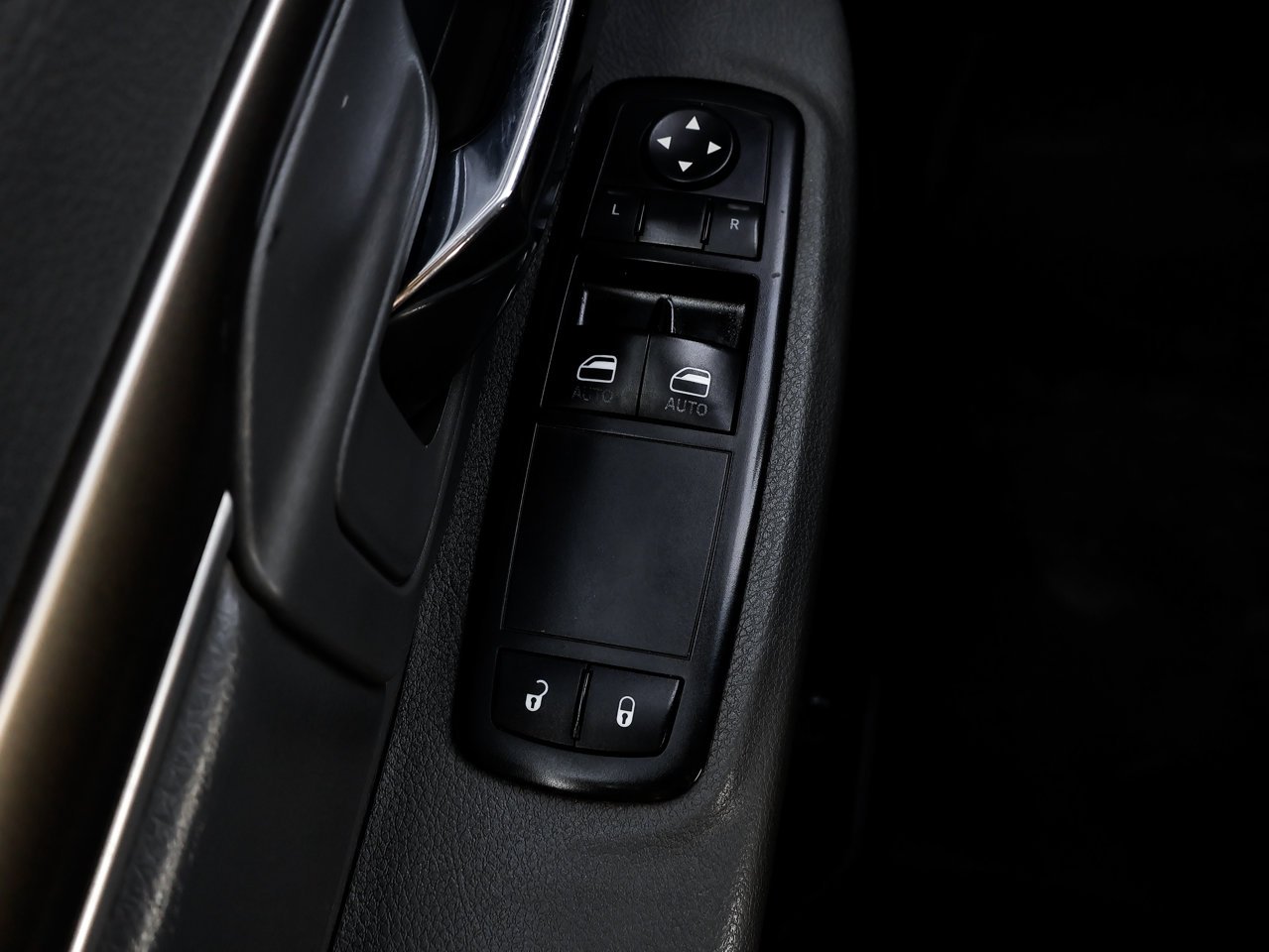 2014 Ram 5500 4WD Reg Cab 204 WB 120 CA ST White Sherwood Park - photo #16