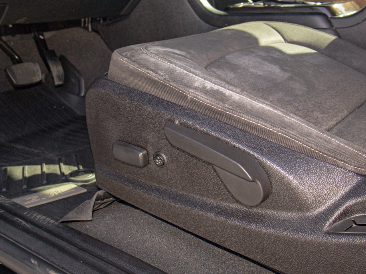 2021 GMC Canyon 4WD Crew Cab 128 Elevation Black Sherwood Park - photo #18