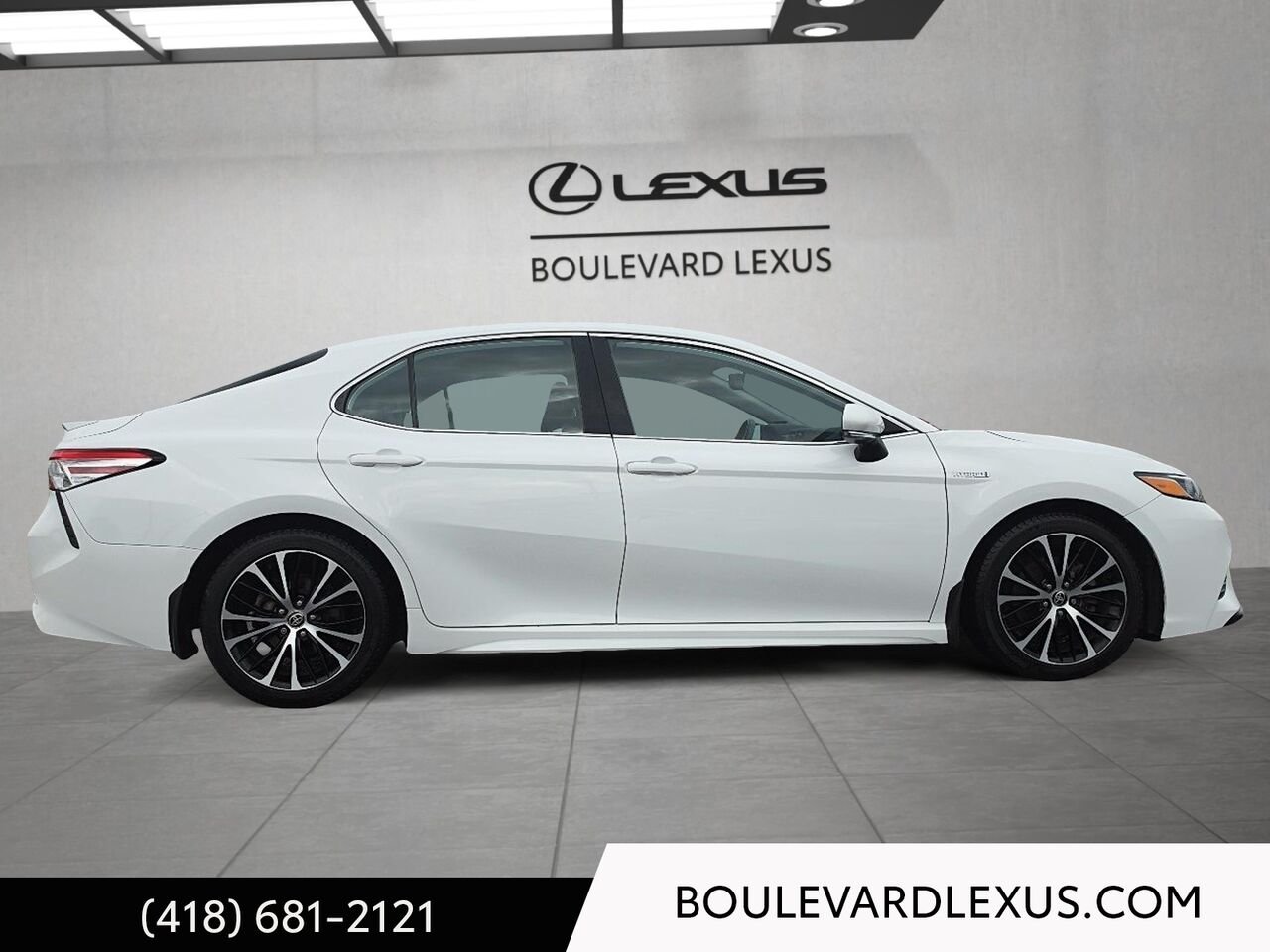 2020 Toyota Camry 19936A | SE hybride BA White Quebec - photo #2