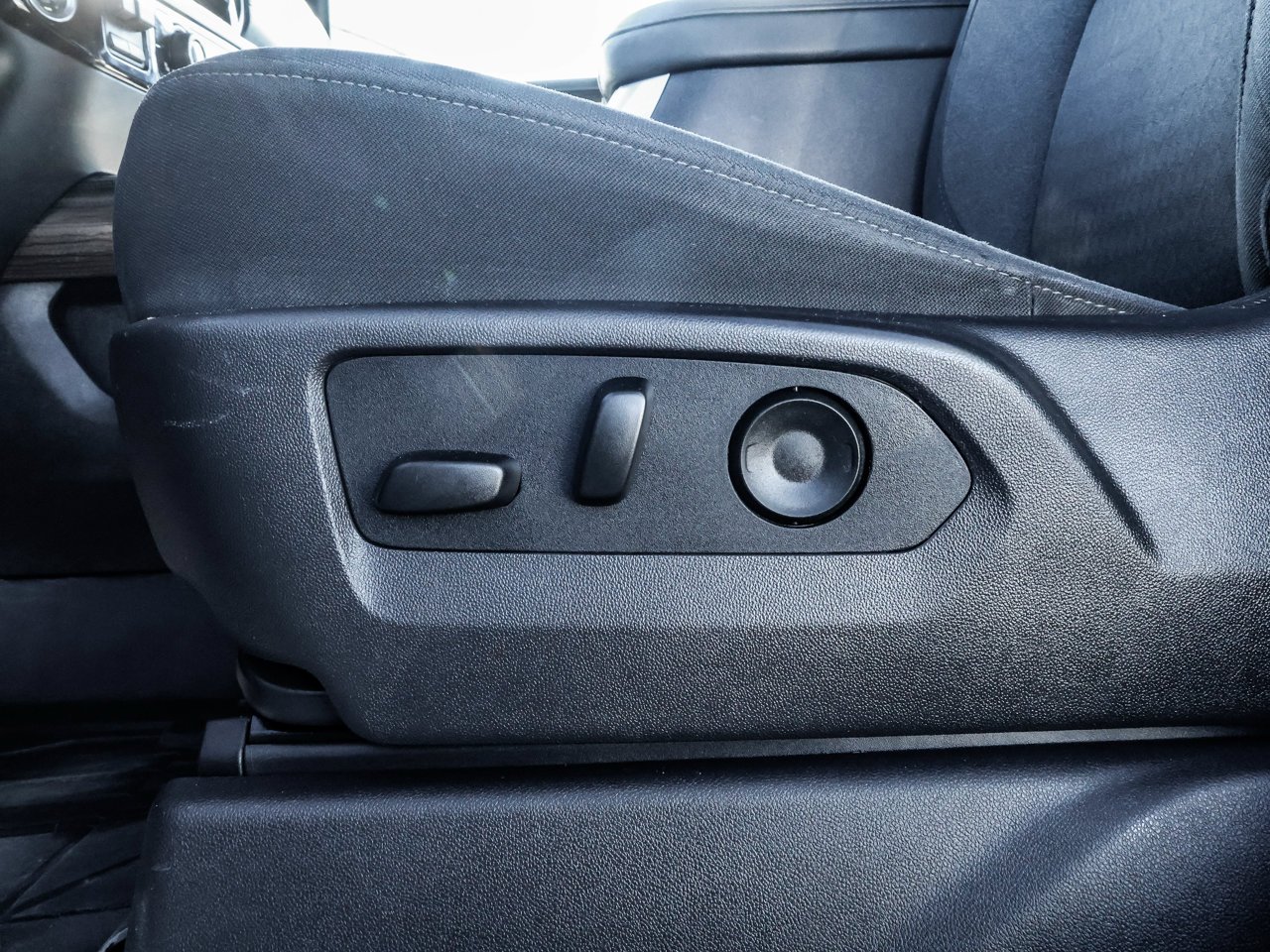 2025 Chevrolet Silverado 1500 4WD Crew Cab 147 RST Black Sherwood Park - photo #19