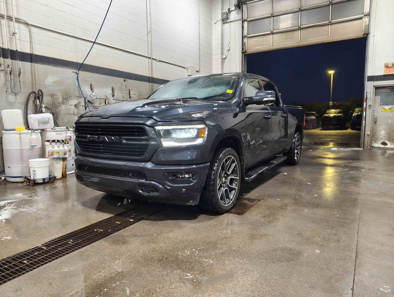 2019 Ram 1500 Sport 4x4 Crew Cab 6'4 Box Grey Sherwood Park - photo #3