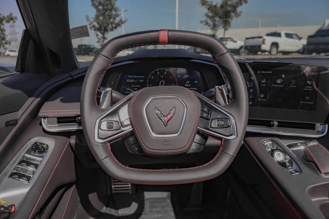 2025 Chevrolet Corvette 2dr Stingray Conv w/1LT White Sherwood Park - photo #18