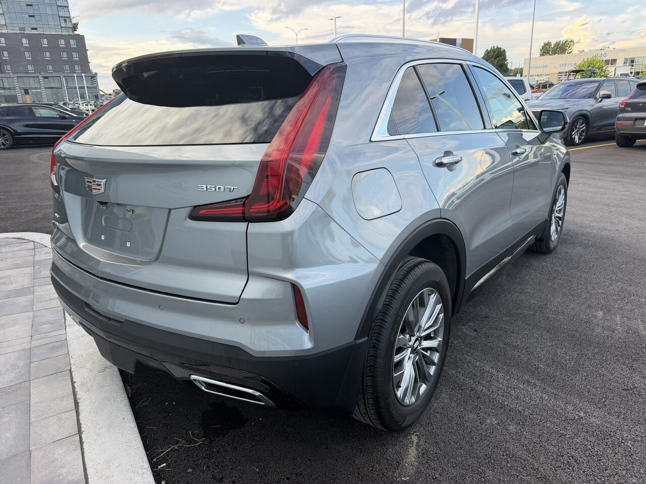 2024 Cadillac XT4 PREMIUM LUXURY AWD FINANCEMENT À PARTIR 3.99% Laval - photo #12