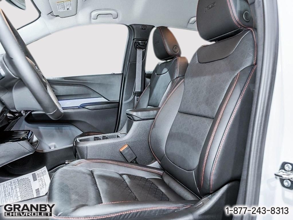 Chevrolet Bolt RS 4 portes TA | 27-0186 2027 BLANC SOMMET Granby - photo #8