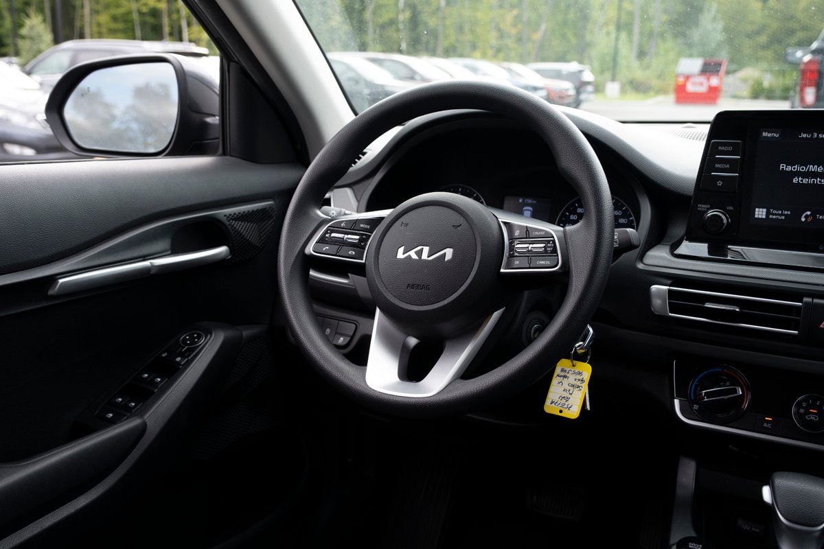 Kia Seltos 2023 Gris Gatineau - photo #23