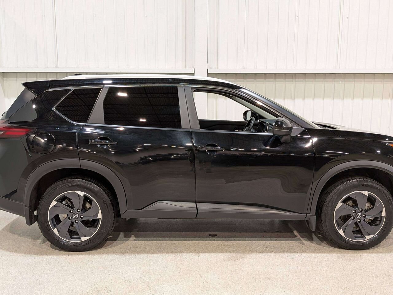 2024 Nissan Rogue AWD SV Moonroof Black Mirabel - photo #7