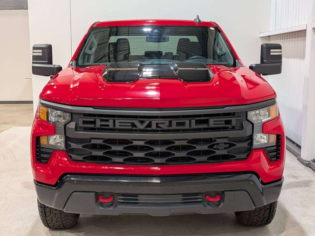 Chevrolet Silverado 1500 4WD Crew Cab 157" Custom Trail Boss 2023 Rouge Val-David - photo #3
