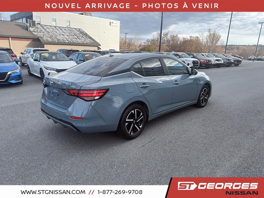 Nissan Sentra SV CVT 2024 Gris