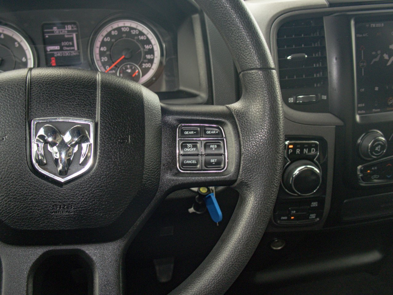 2020 Ram 1500 Classic Express 4x4 Crew Cab 5'7 Box Grey Sherwood Park - photo #23