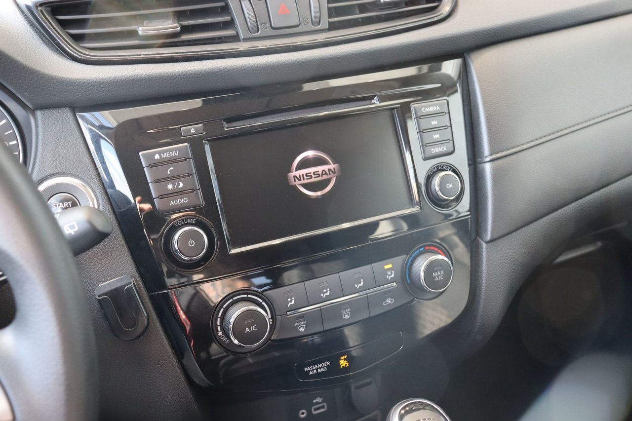 2019 Nissan Rogue White Baie-Comeau - photo #8