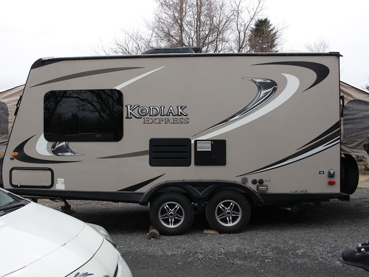 Kodiak DK186 Hybride 2015 Beige Lac-Etchemin - photo #2