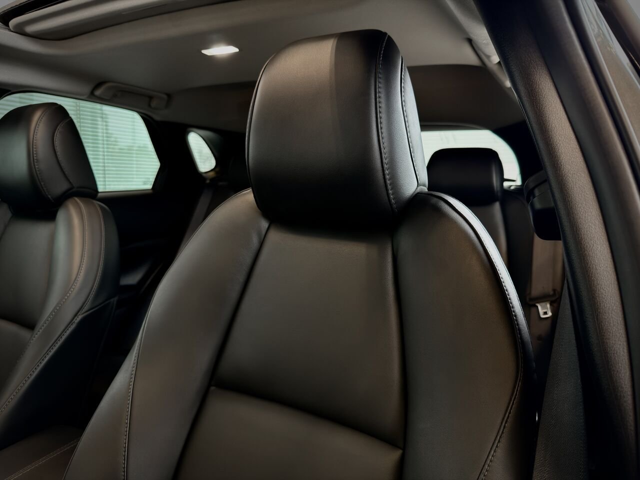 2024 Mazda CX-30 Grey Notre-Dame-des-Prairies - photo #18