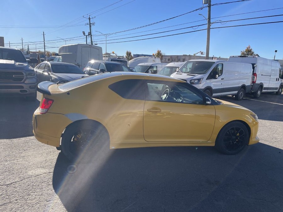 Scion tC 2 portes, boîte automatique 2012 Jaune