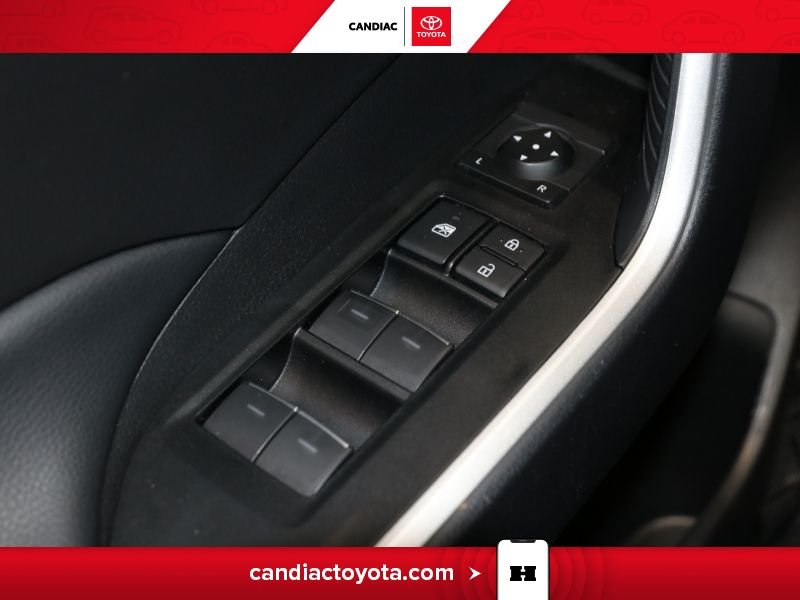 2025 Toyota Rav 4 Grey Laval - photo #17