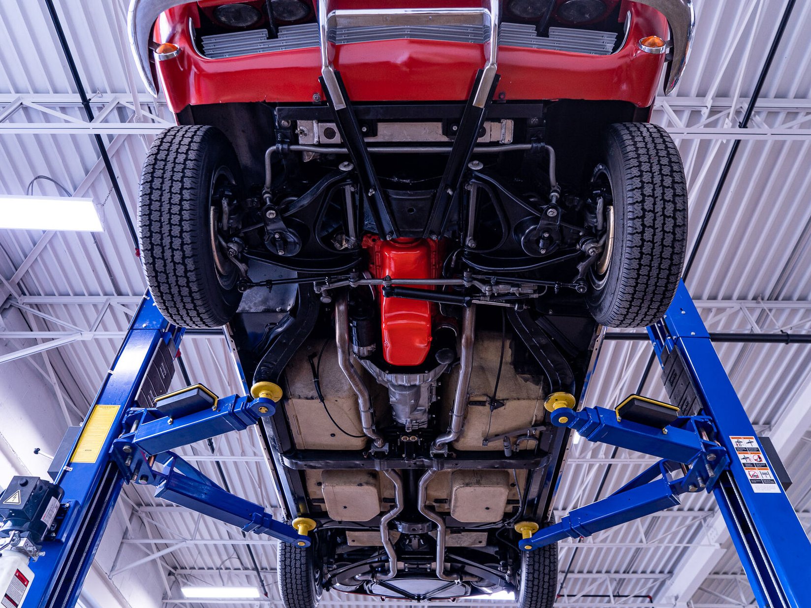 Chevrolet Corvette Split window matching# 327 Factory A/C | PRICE IN USD 1963 Rouge Montréal - photo #83