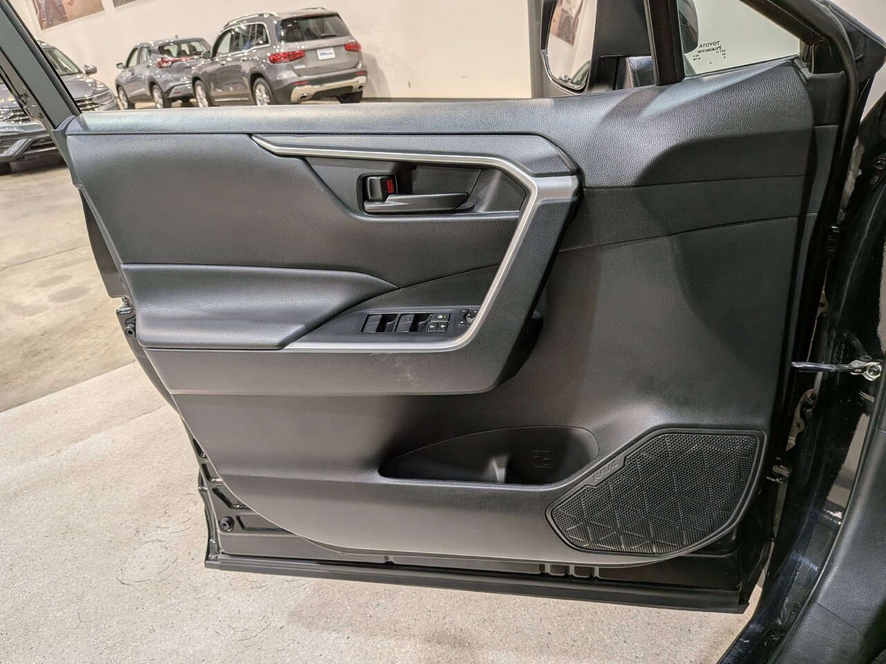 2024 Toyota RAV4 LE AWD Black Val-David - photo #29